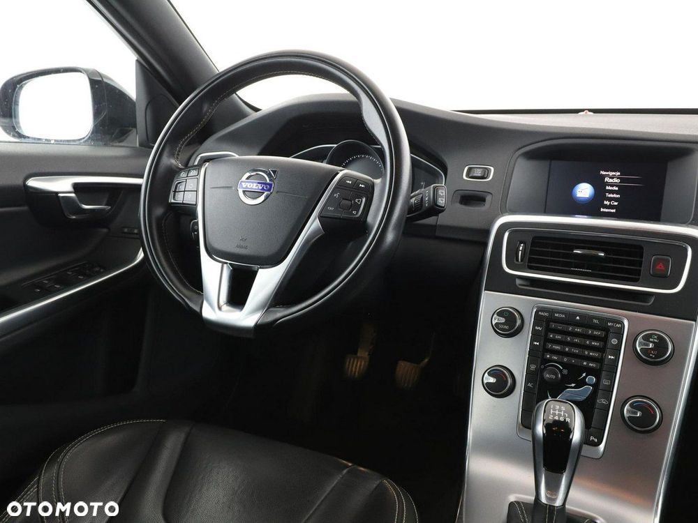 Volvo V60 D2 Linje Svart - 17
