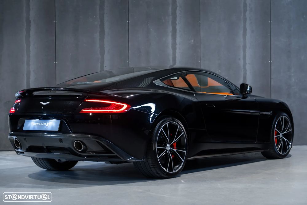 Aston Martin Vanquish 5.9 V12 - 4