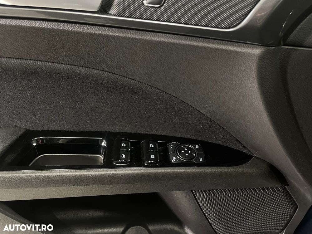 Ford Mondeo 2.0 HEV Titanium - 21