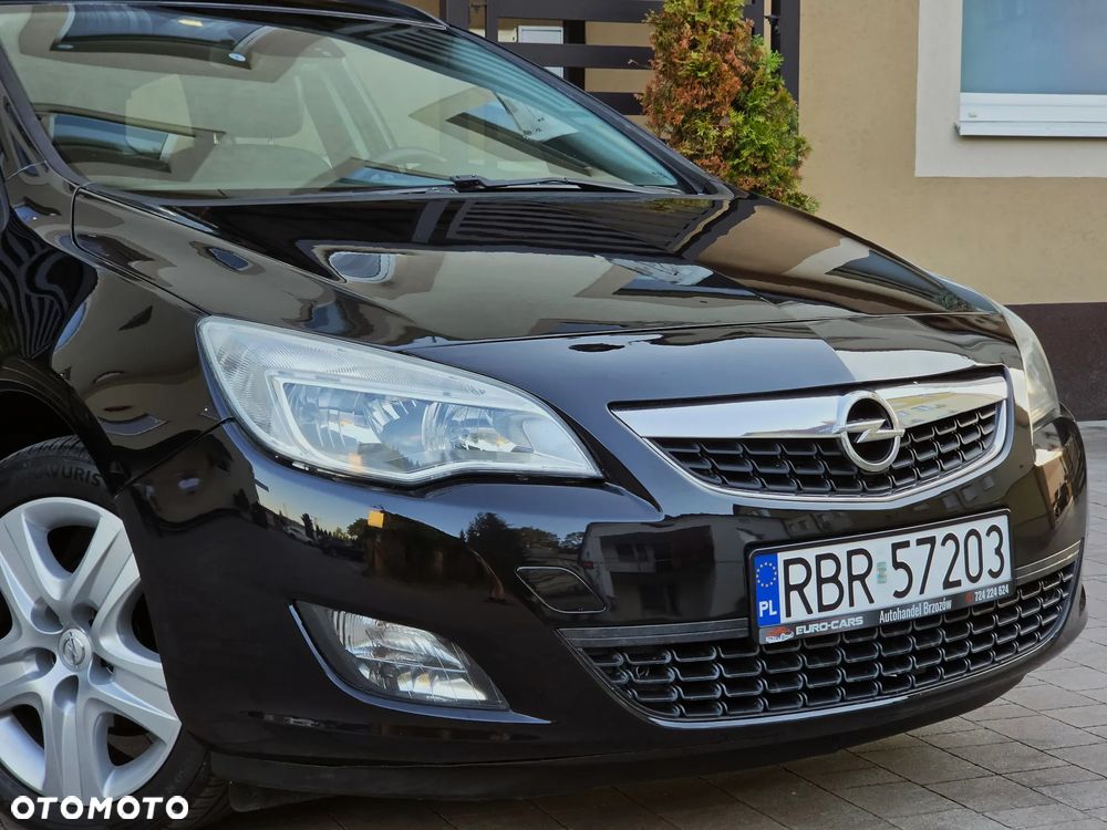 Opel Astra 1.4 T Cosmo - 14