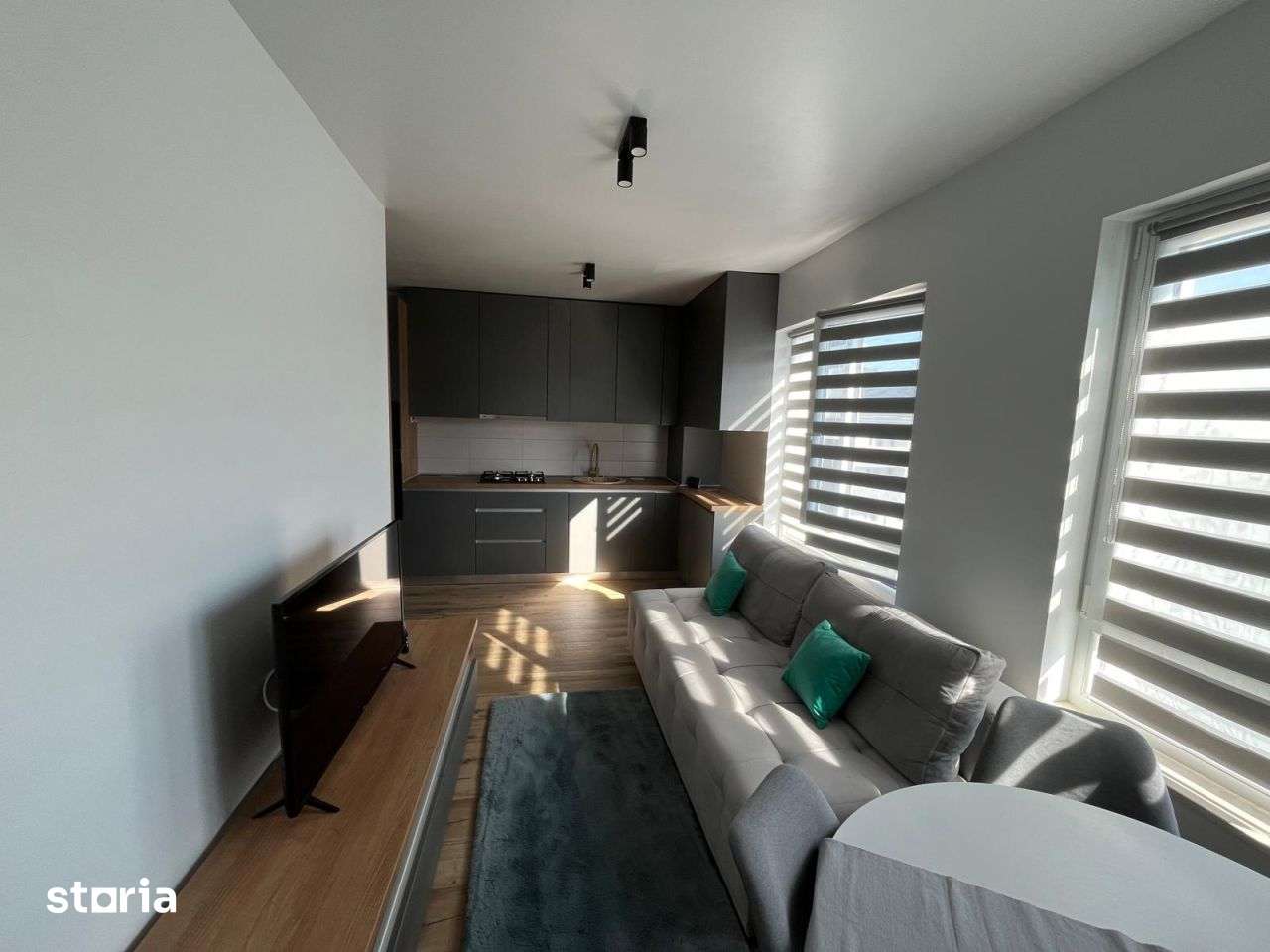Apartament modern de inchiriat, 2 camere cu terasa si parcare subteran — fotografia 2