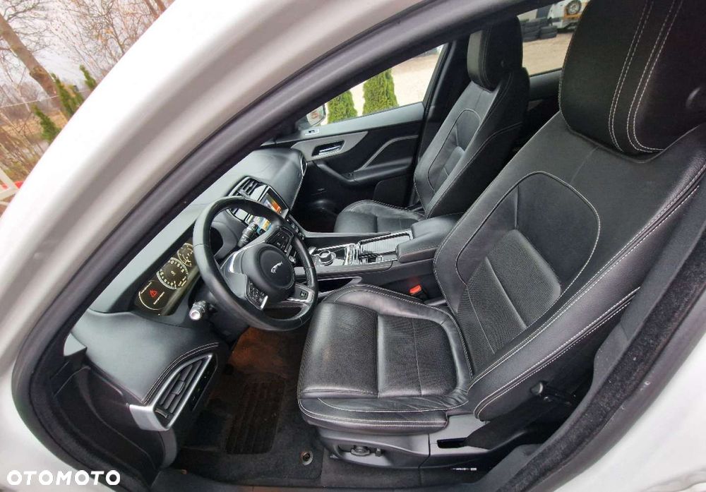 Jaguar F-Pace - 17