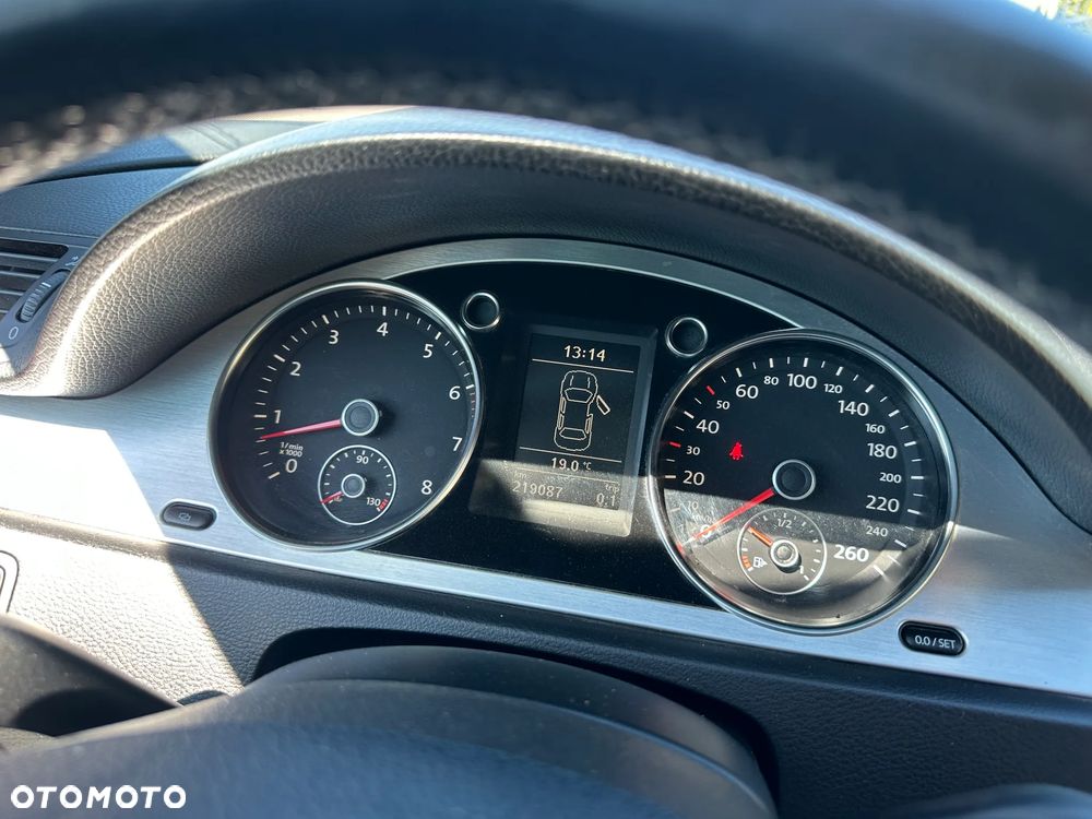 Volkswagen Passat 1.8 TSI Exclusive - 23