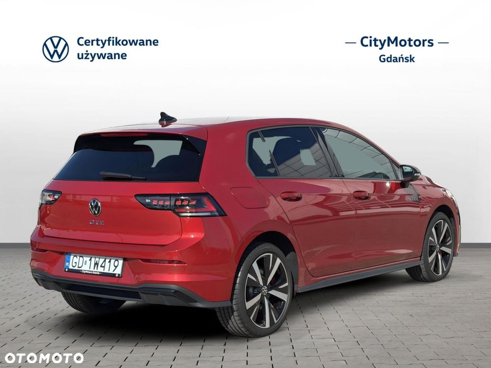 Volkswagen Golf - 6