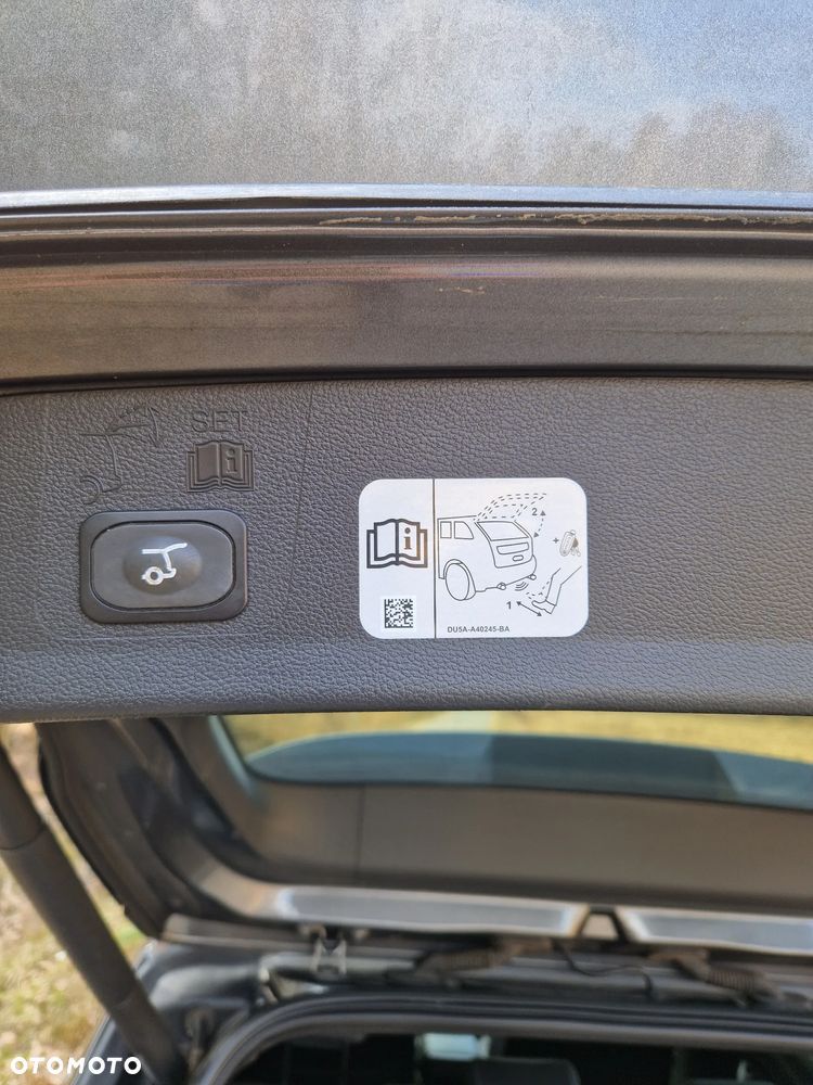 Ford Kuga 2.0 TDCi 4x4 ST-Line - 37