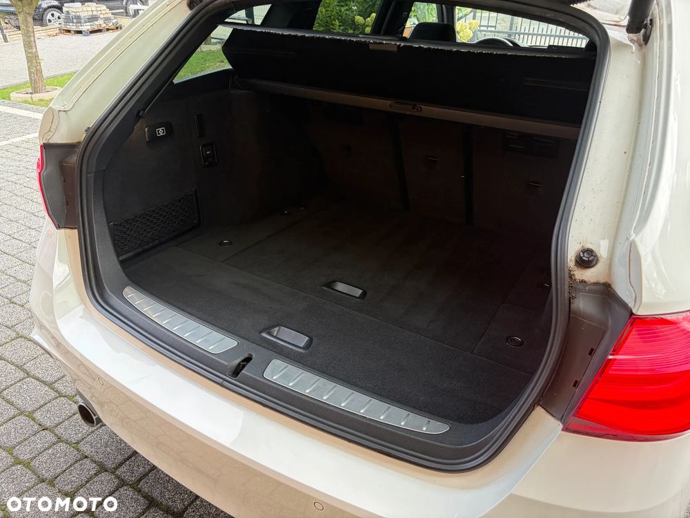 BMW Seria 3 318d Edition M Sport Shadow - 8