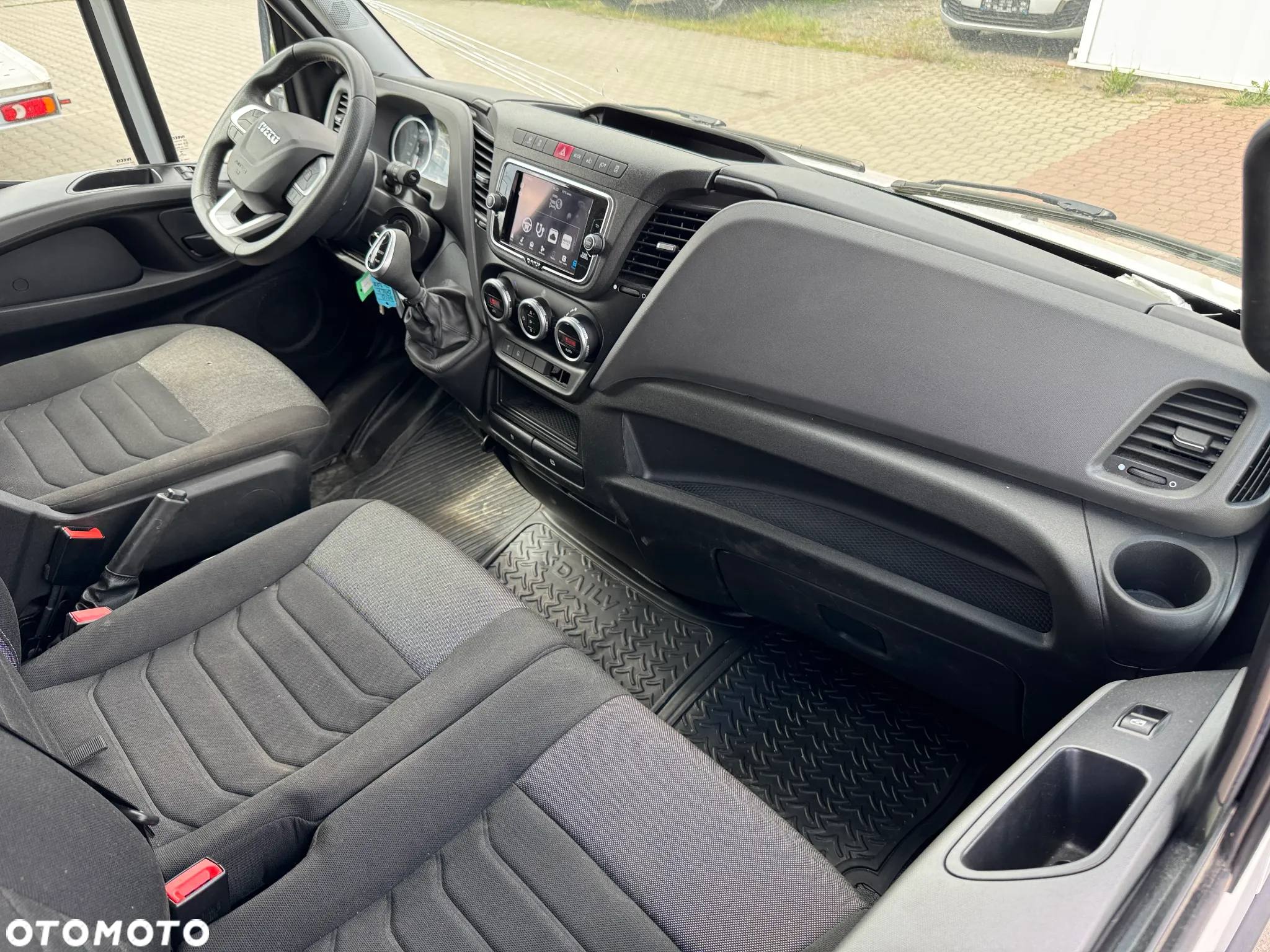 Iveco Daily 35C180 Chłodnia Izoterma - 6