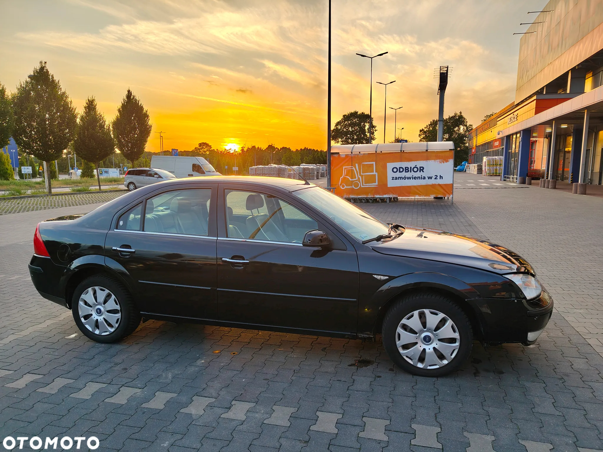 Ford Mondeo 3.0 V6 Ghia - 8