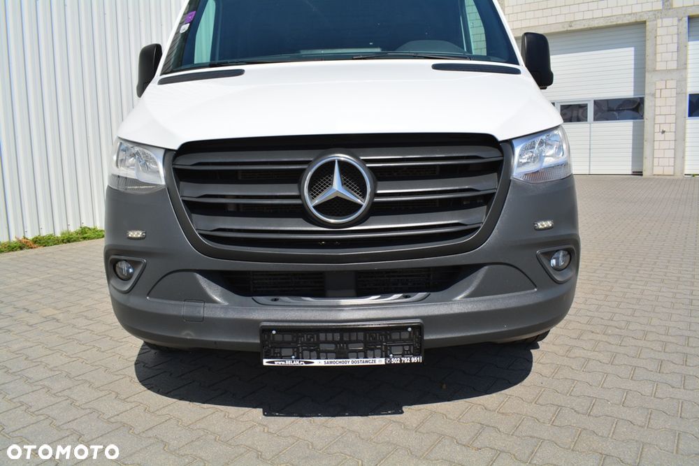Mercedes-Benz Sprinter 907 319 CDI - 14