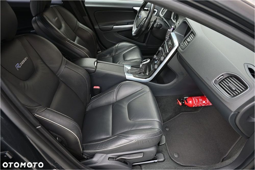 Volvo V60 D4 Geartronic RDesign - 6