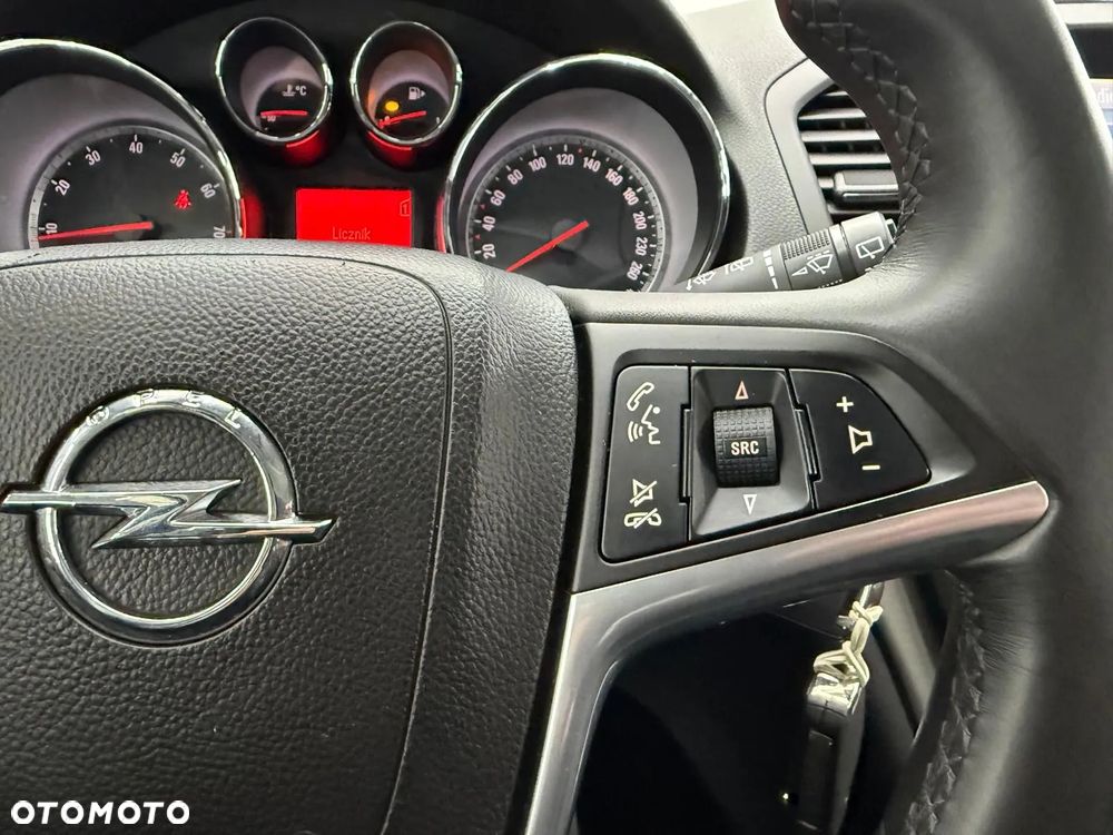 Opel Insignia 2.0 Turbo 4x4 Design Edition - 17