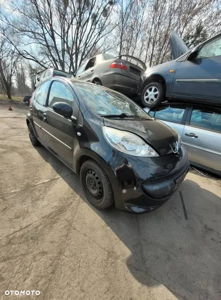 Części- Peugeot 107 998 50kW benzyna 2008r.