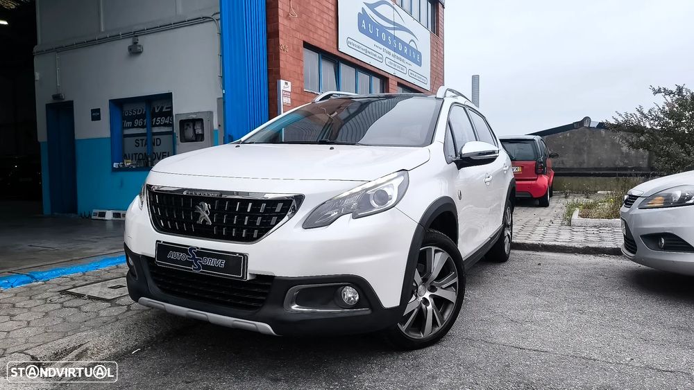 Peugeot 2008 1.2 PureTech Allure - 4