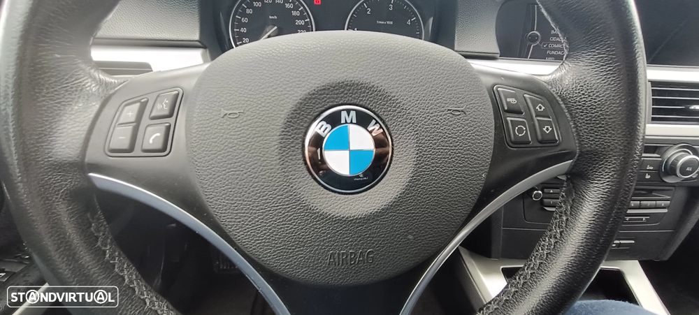 BMW 320 d Sport - 10