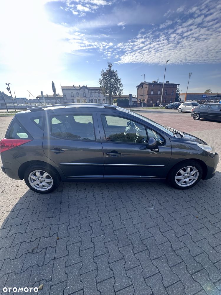 Peugeot 207 - 3