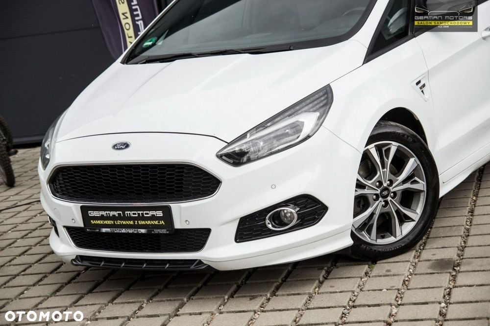 Ford S-Max - 11