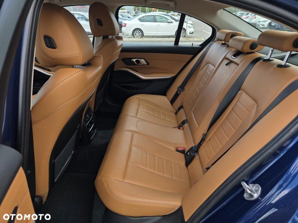 BMW Seria 3 - 12