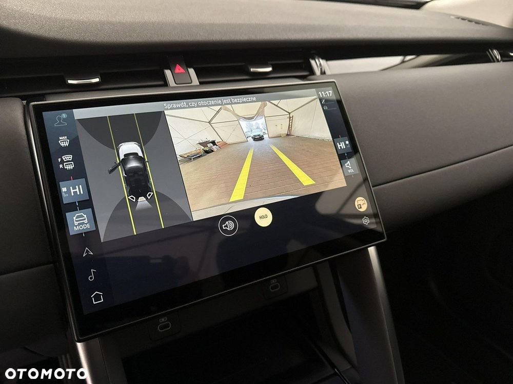 Land Rover Discovery Sport - 25