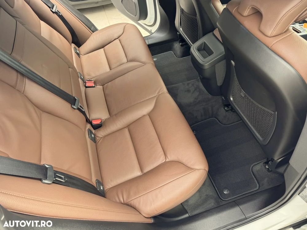 Volvo XC 60 B4 MHEV AT8 AWD Inscription - 10