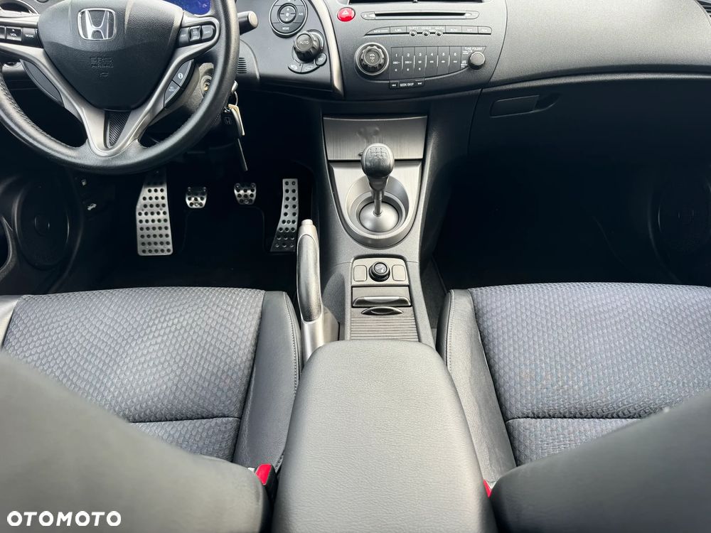 Honda Civic 1.4 i-VTEC Sport - 32