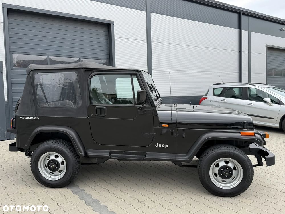 Jeep Wrangler - 15