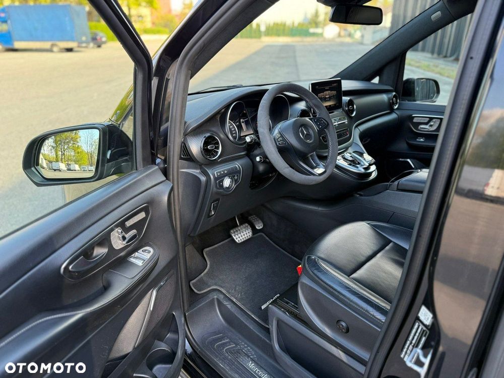 Mercedes-Benz Klasa V - 6