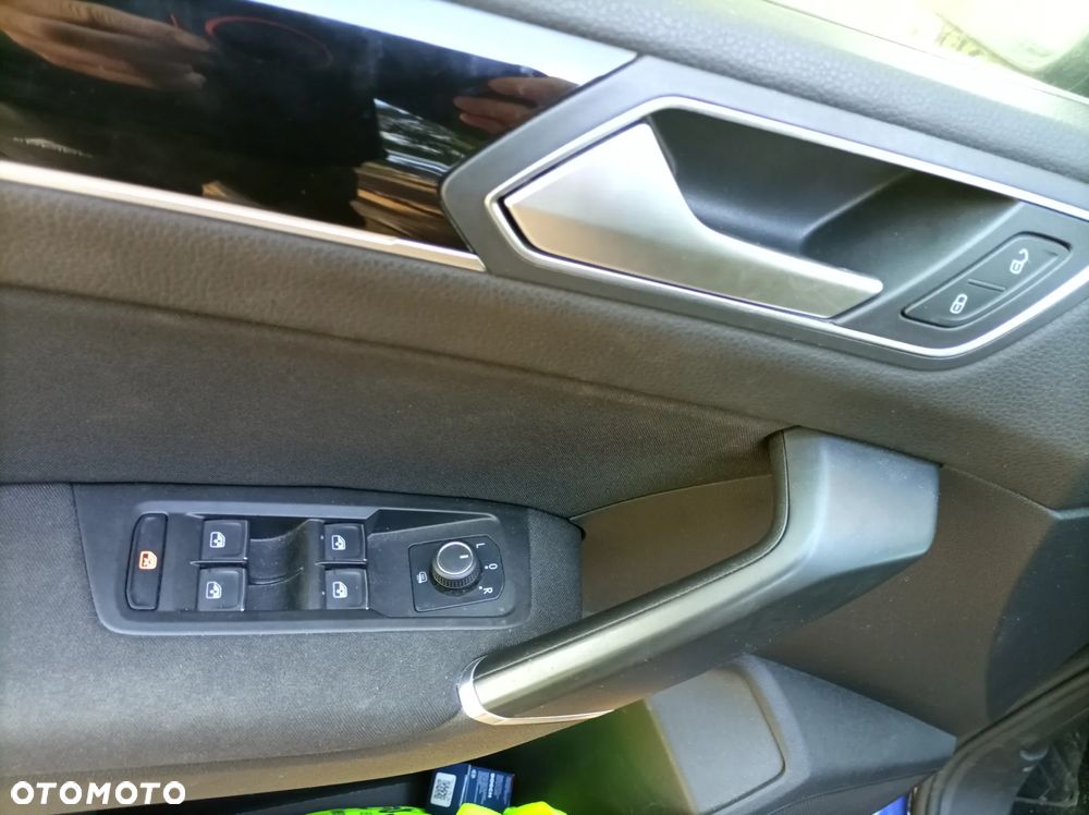 Volkswagen Touran 1.6 TDI BMT SCR Comfortline - 25