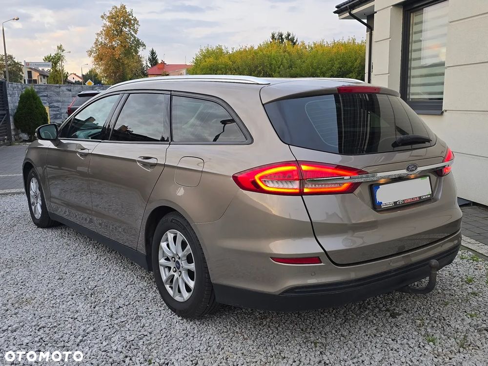 Ford Mondeo - 9