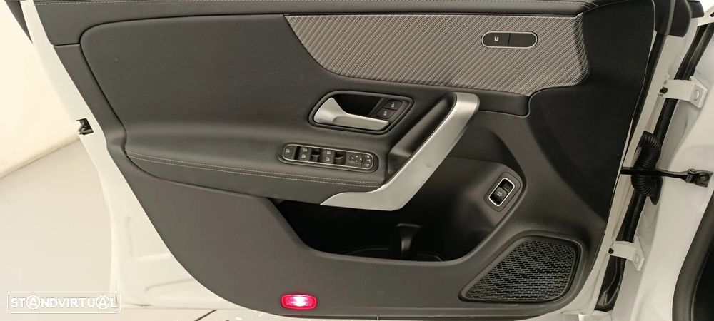 Mercedes-Benz CLA 180 d Shooting Brake Progressive Aut. - 27
