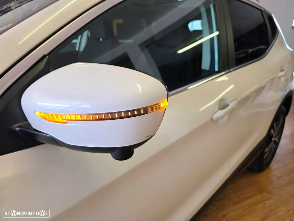 Nissan Qashqai 1.5 dCi N-Connecta Led - 9
