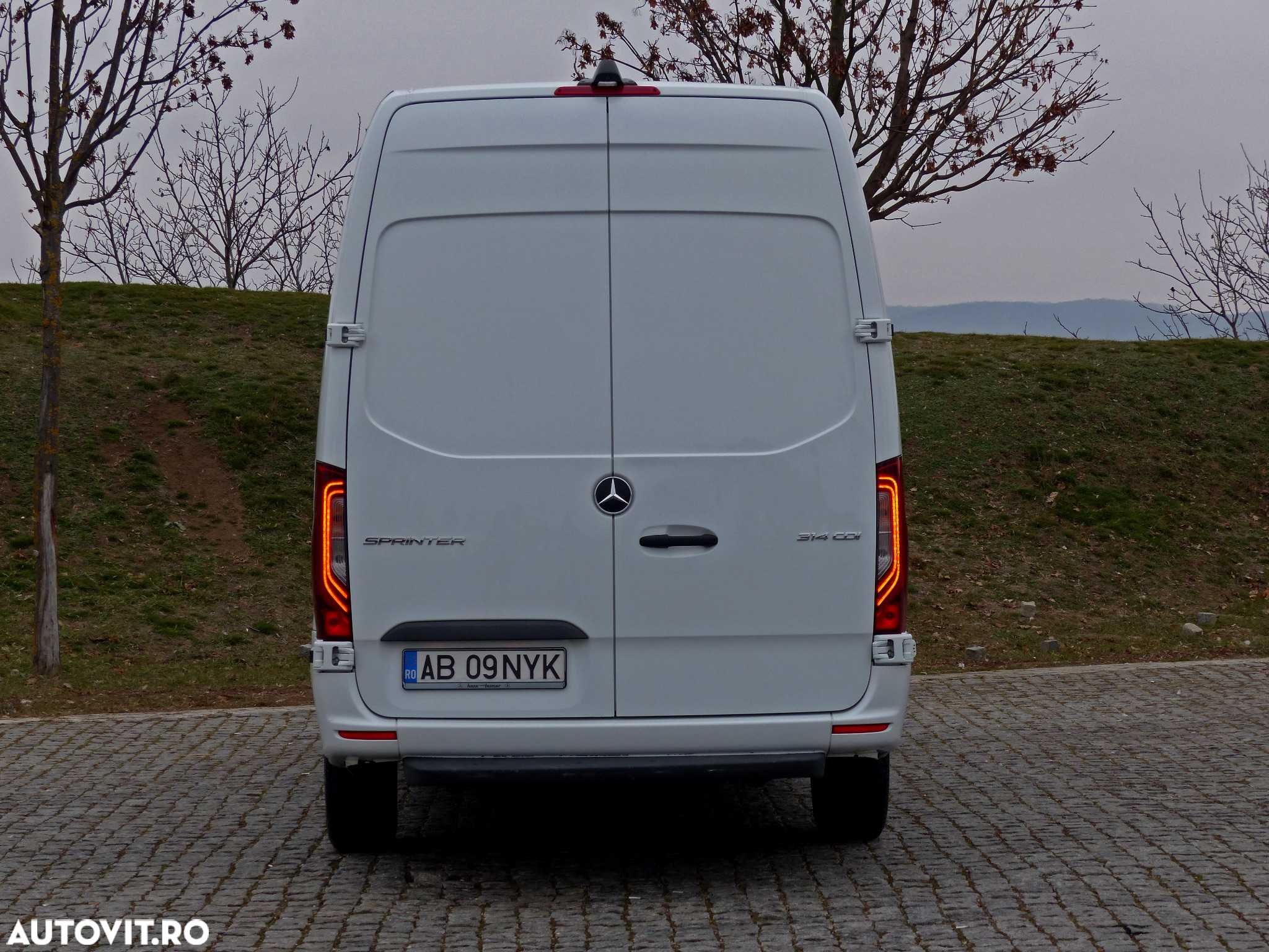 Mercedes-Benz Sprinter - 5