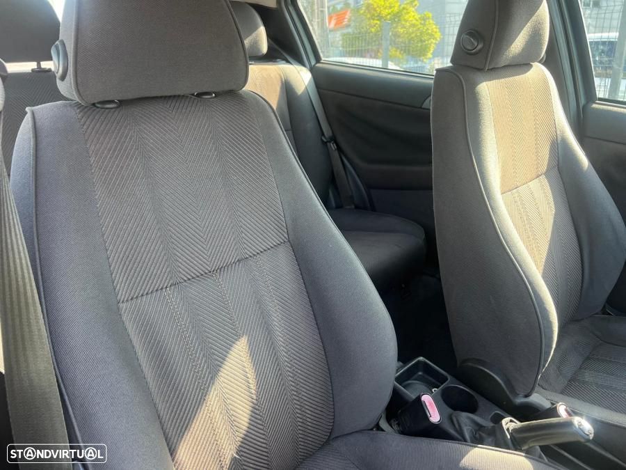 Alfa Romeo 147 1.6 TS - 6