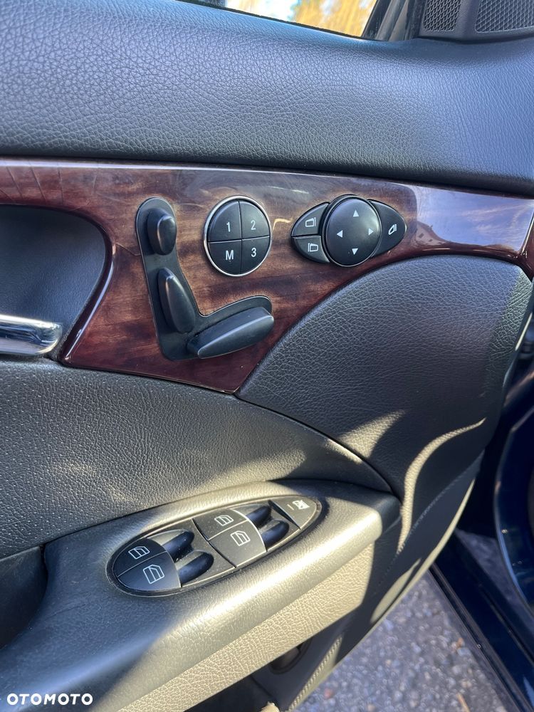 Mercedes-Benz Klasa E 220 CDI Automatik Classic - 14