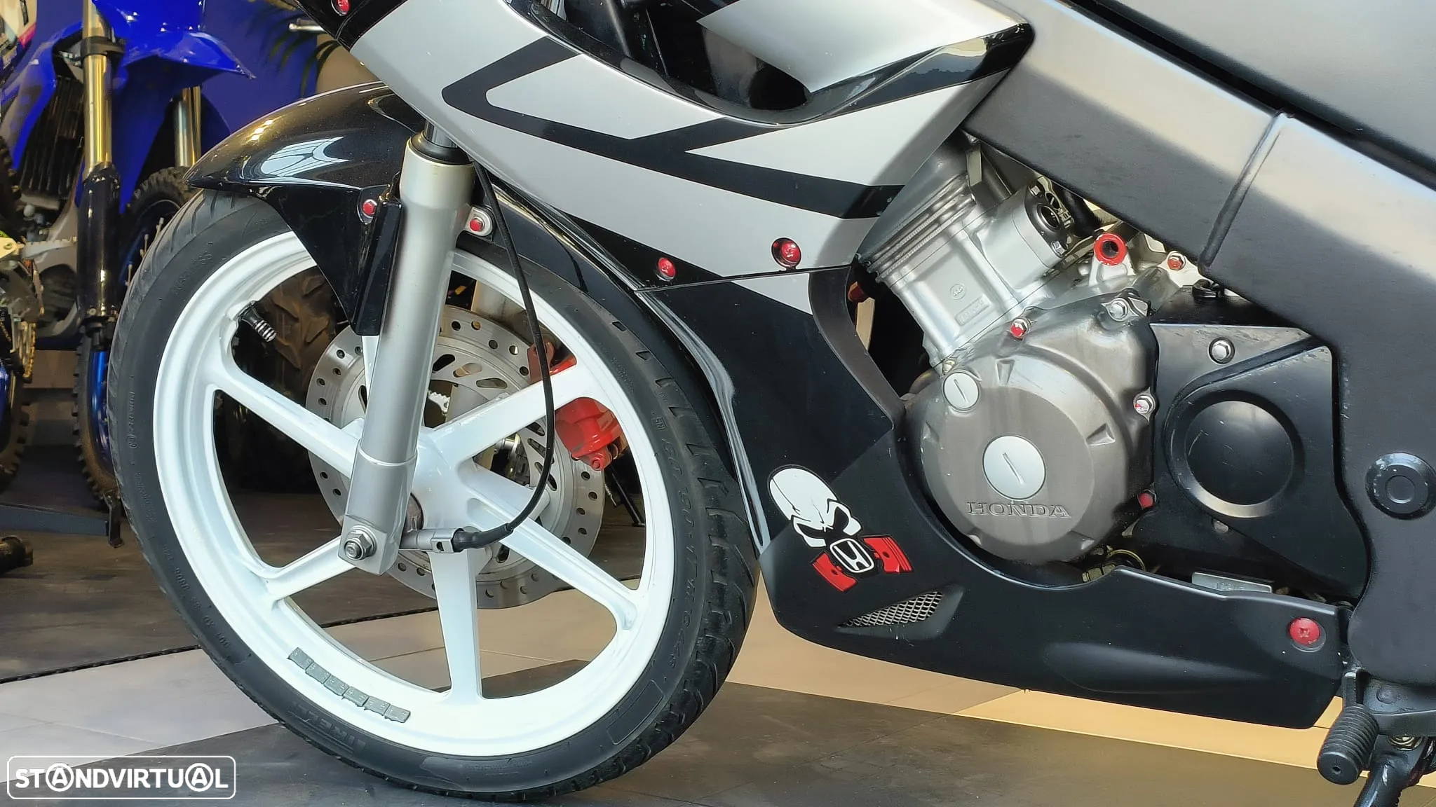 Honda CBR 125 - 9