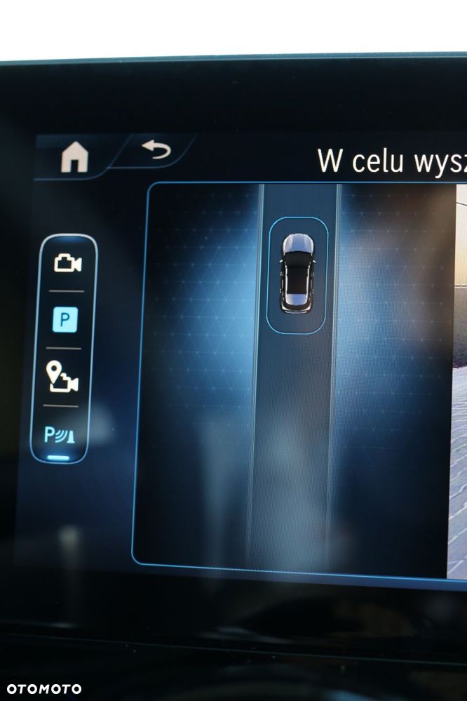 Mercedes-Benz GLA - 32