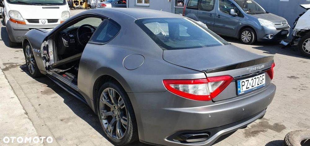 SZYBA TYŁ MASERATI GRANTURISMO MC Sport Line - 6