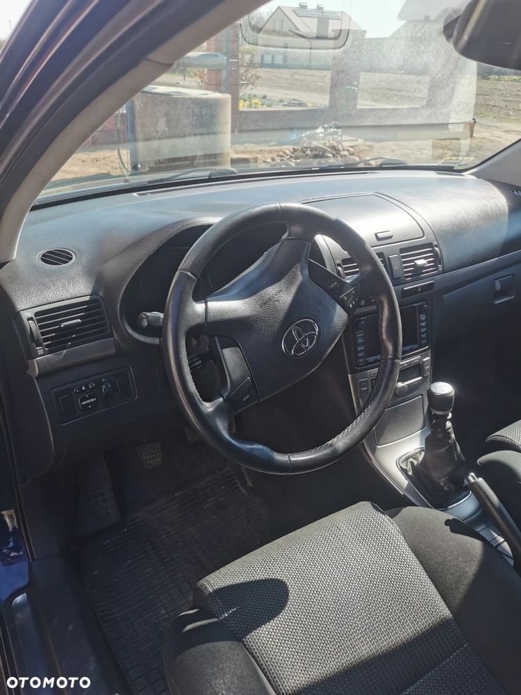 Toyota Avensis 2.0 D-4D Combi - 11