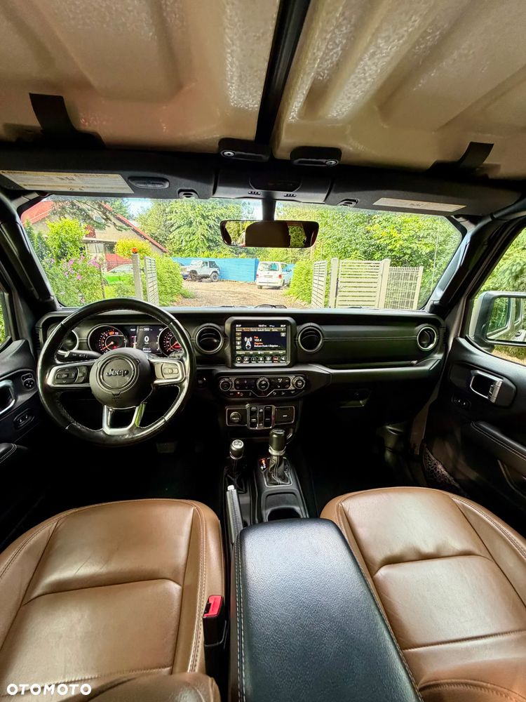 Jeep Wrangler - 11