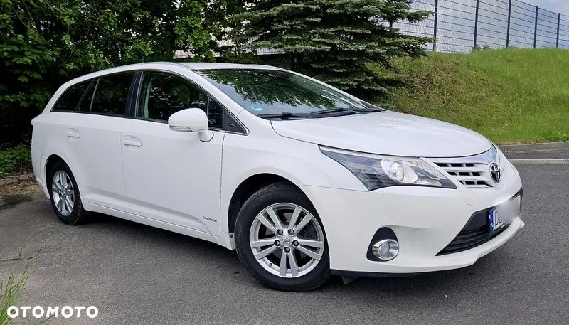 Toyota Avensis 2.0 D-4D Premium - 8