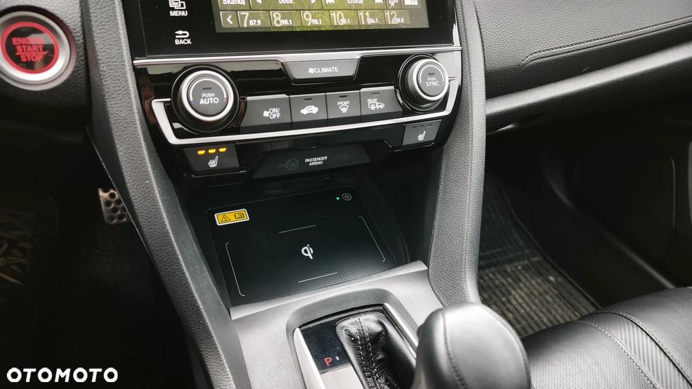 Honda Civic 1.5 i-VTEC Turbo CVT Elegance - 25