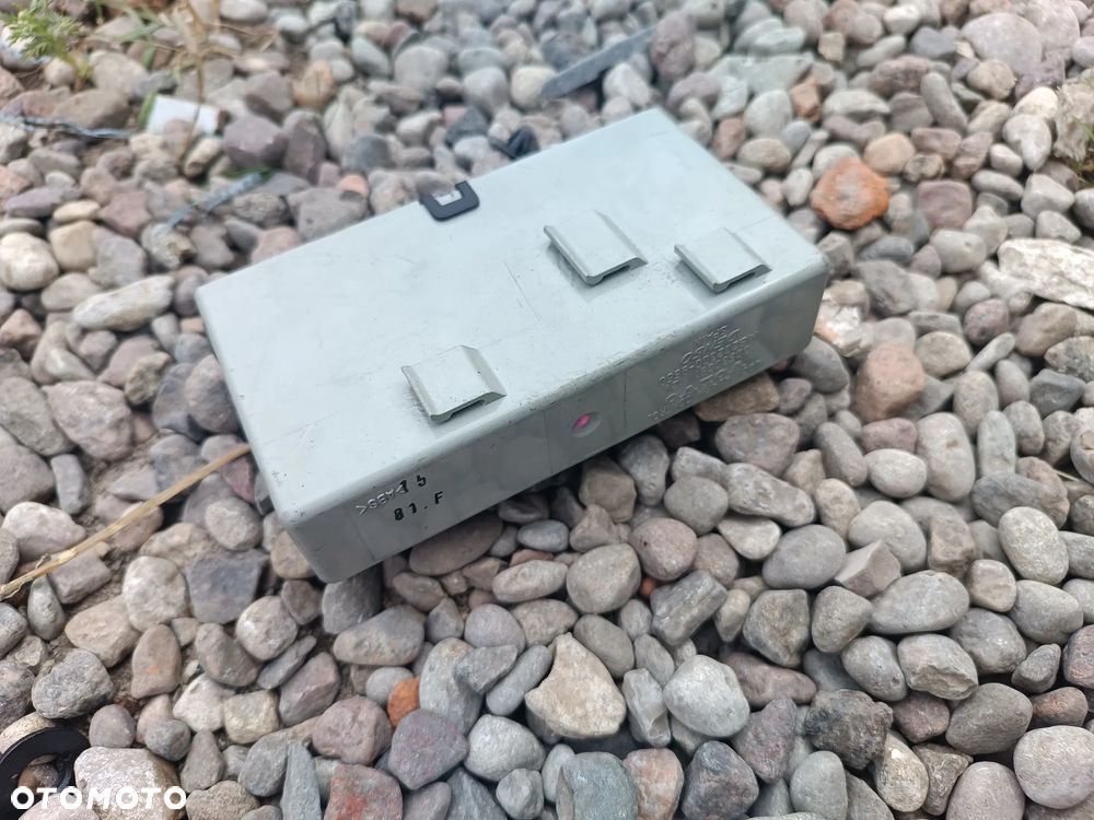 MODUŁ STEROWNIK CENTRALNEGO ZAMKA VOLVO V40 I 30630081 - 1