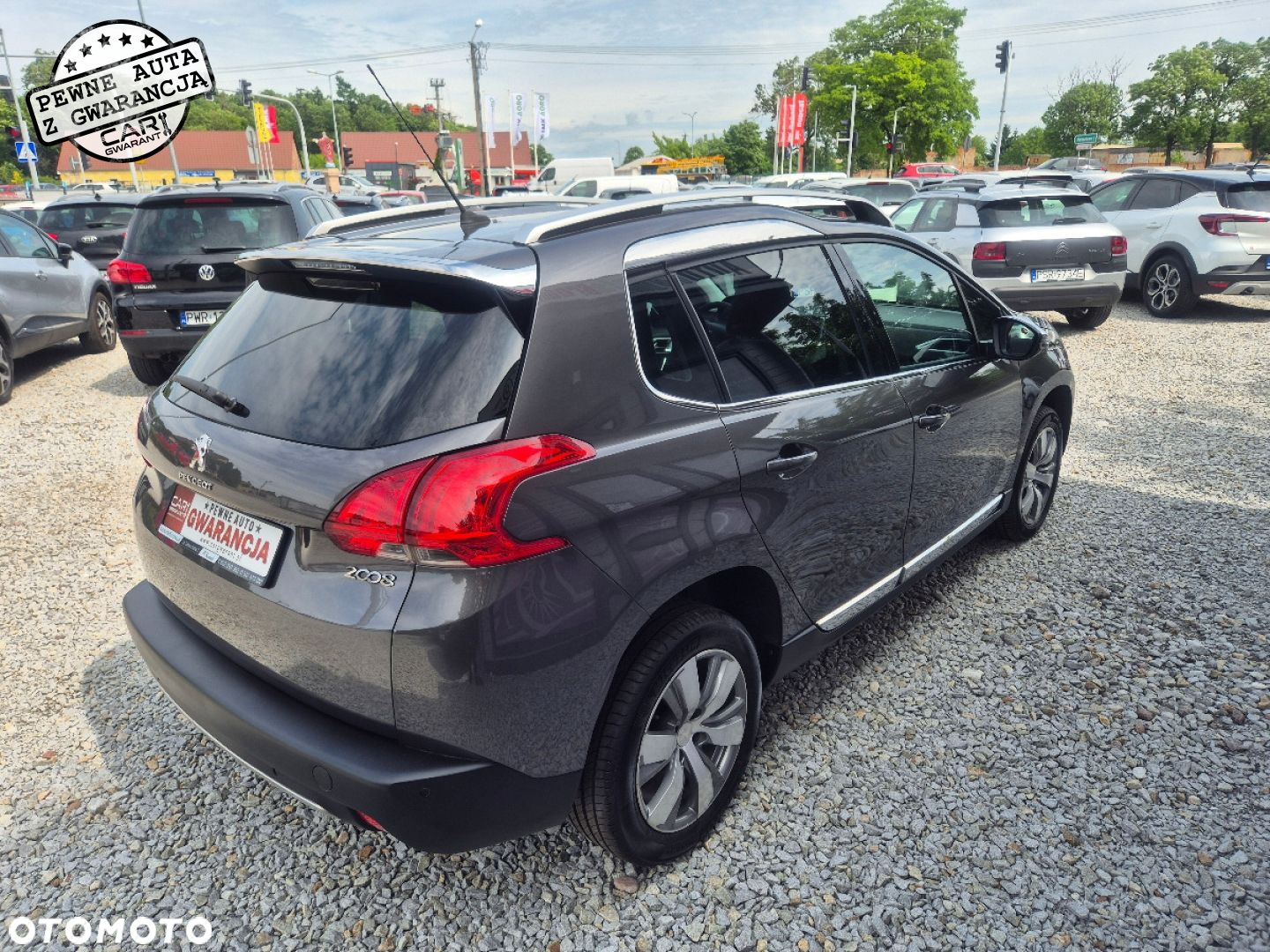 Peugeot 2008 - 8