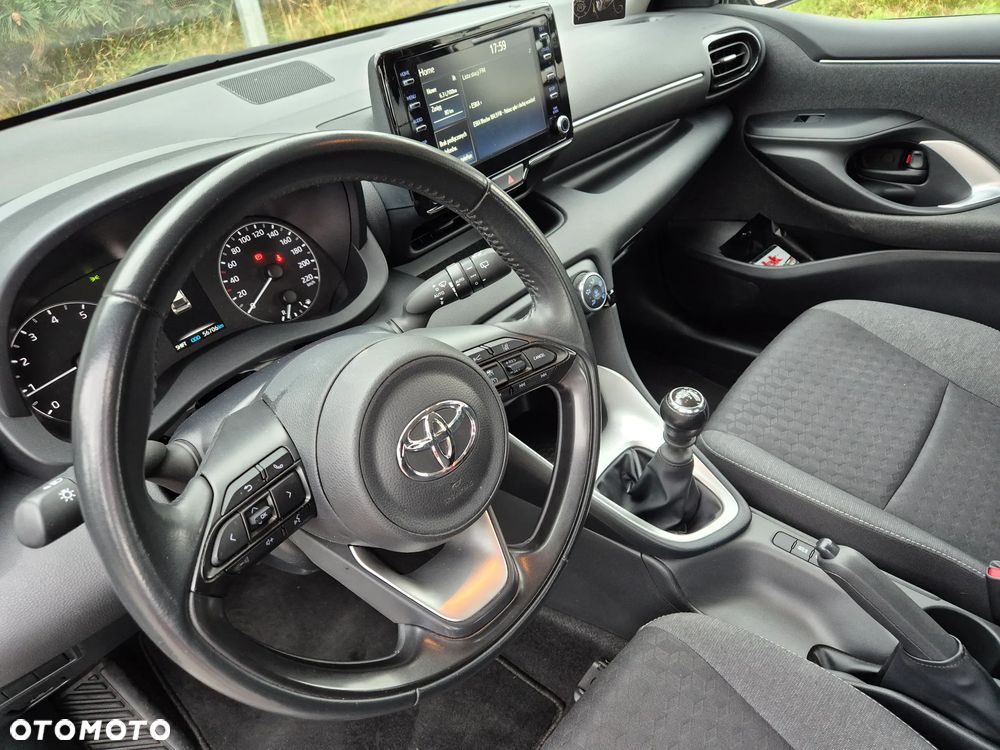 Toyota Yaris 1.5 Selection Elegant - 12
