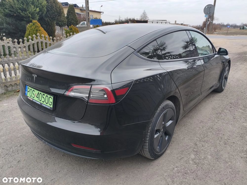 Tesla Model 3 - 3