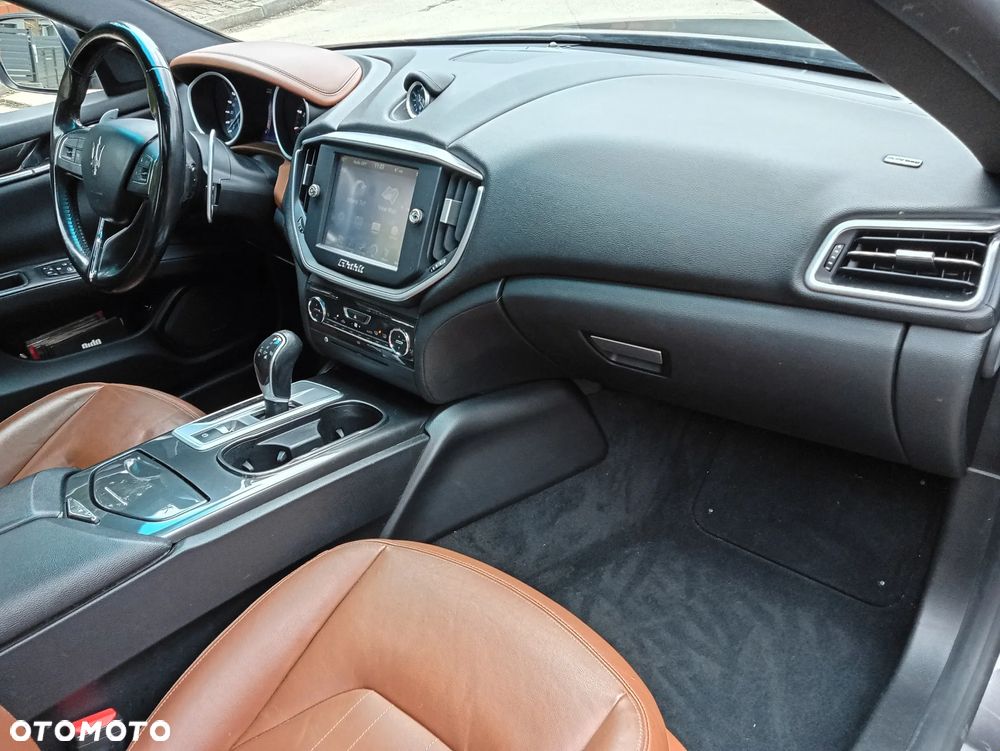 Maserati Ghibli S - 34