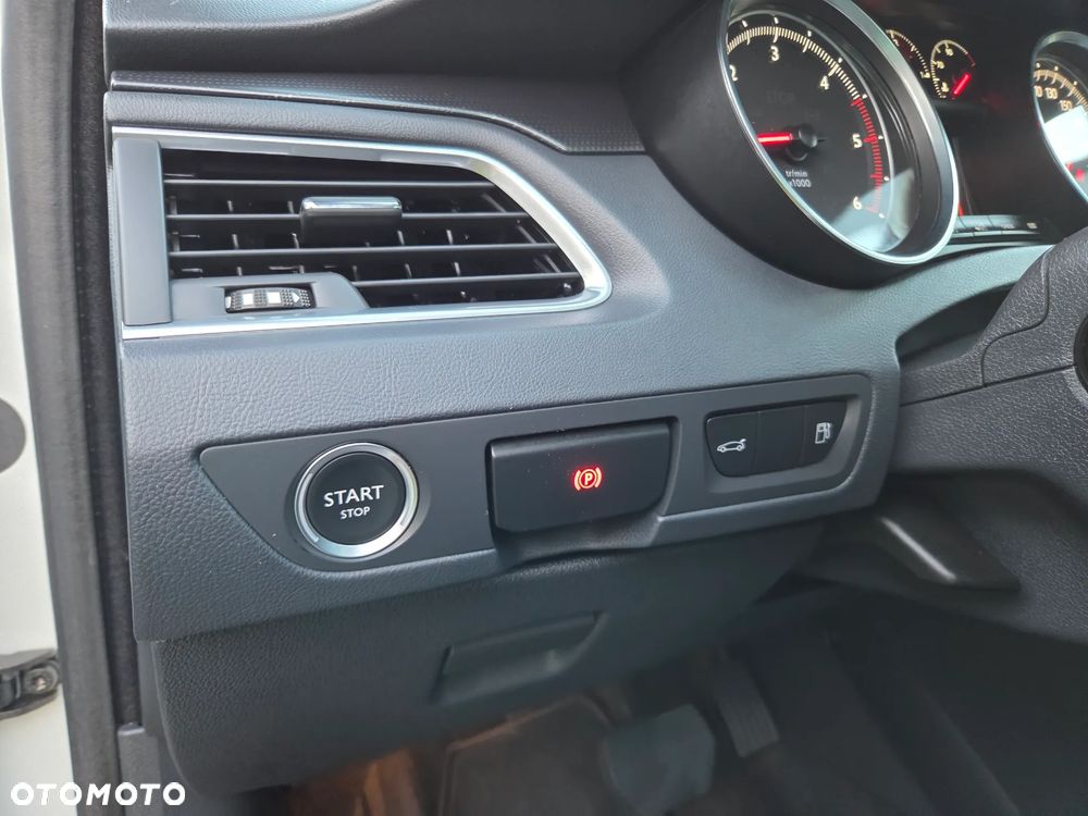 Peugeot 508 BlueHDi FAP 180 Automatik Stop&Start Allure - 25