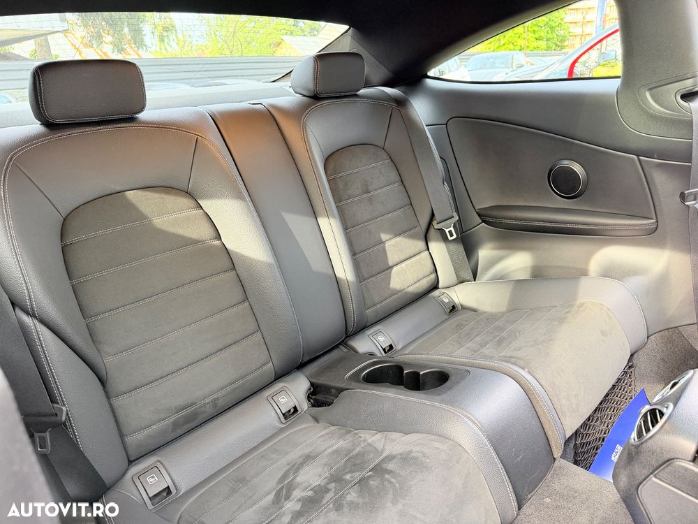 Mercedes-Benz C 220 d 4MATIC 9G-TRONIC AMG Line - 27