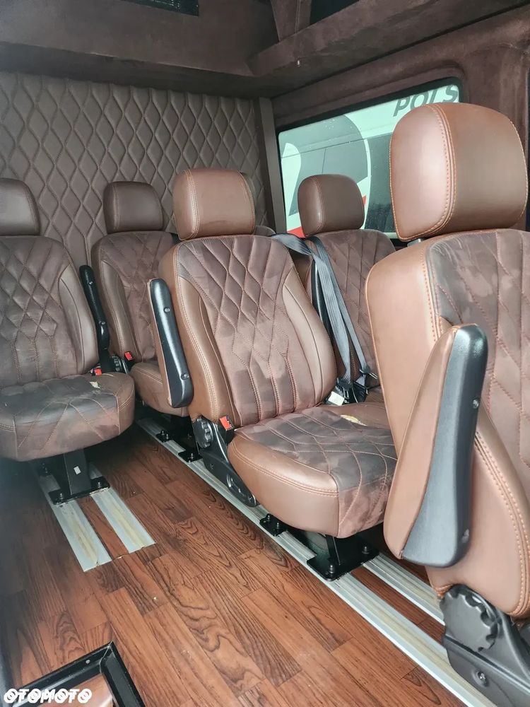 Mercedes-Benz Sprinter - 16