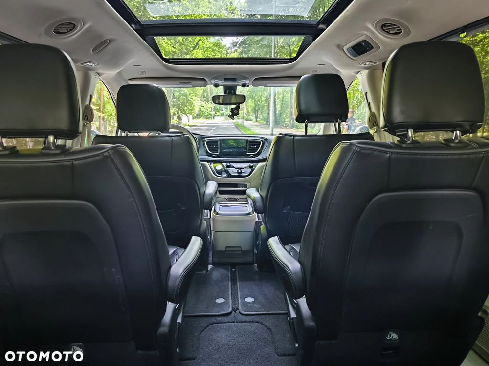 Chrysler Pacifica - 13