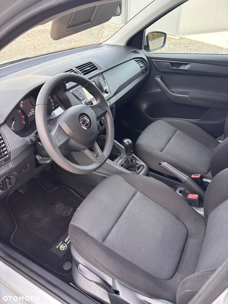 Skoda Fabia - 22